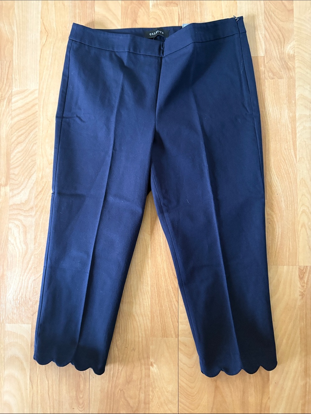 Talbots Women’s Navy Scalloped Hem Cropped Dress Pants NWT